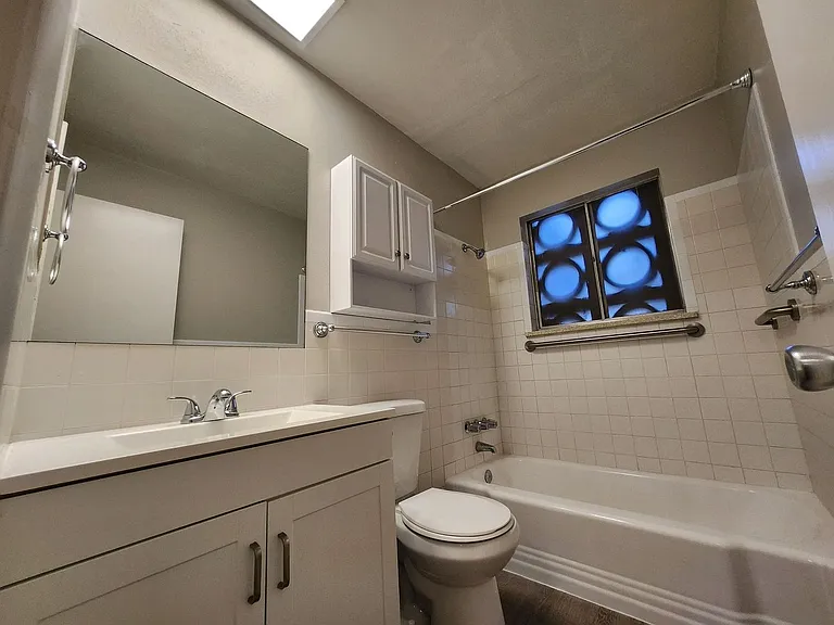 1505 E Kiowa St #102 — Photo 10