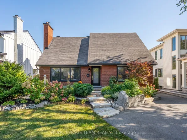 513 Windermere Ave, Ottawa, ON K2A 2W3