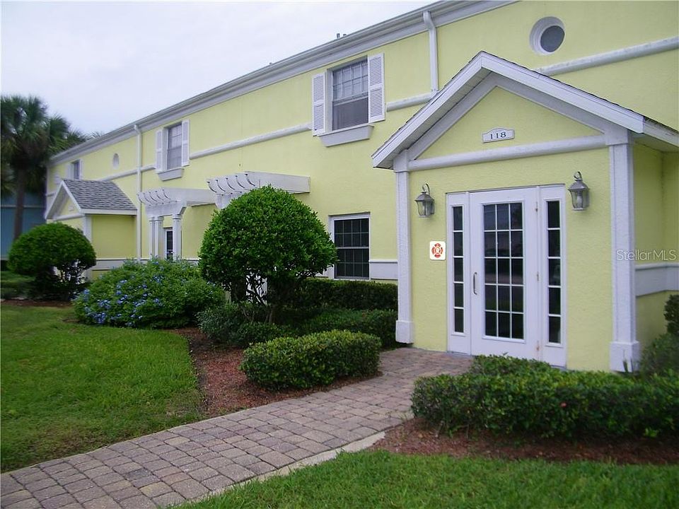 1st image of 118 Pompano Dr SE APT C