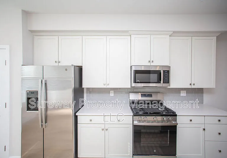 8 Foxwood Dr — Photo 10