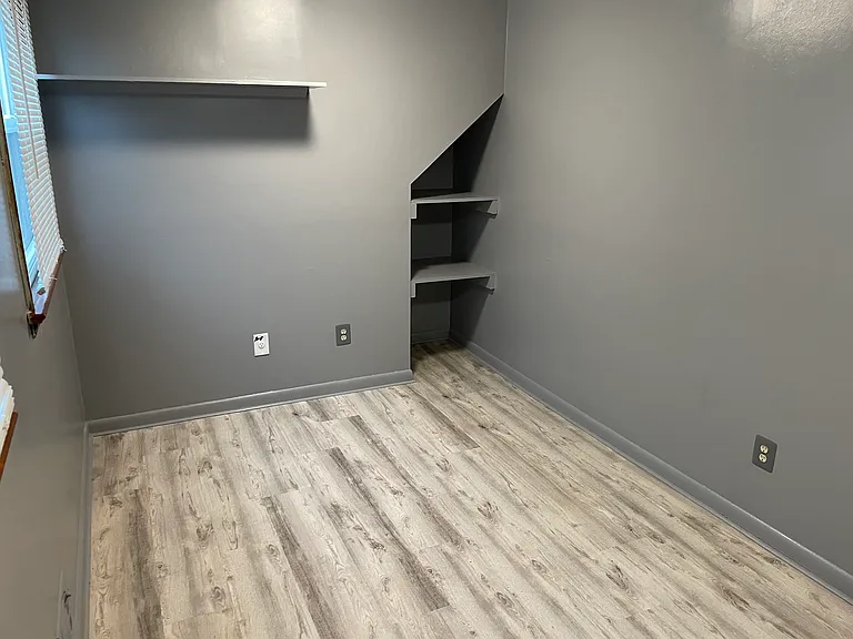810 Malcolm Pl #2 — Photo 3