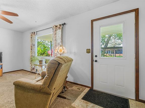 4th image of 115 Cecilia Dr