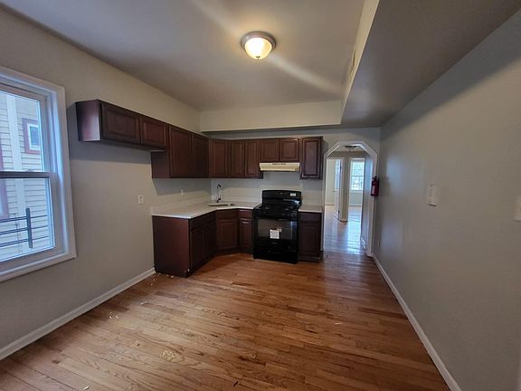 4th image of 26 Cedar Ave Floor 2