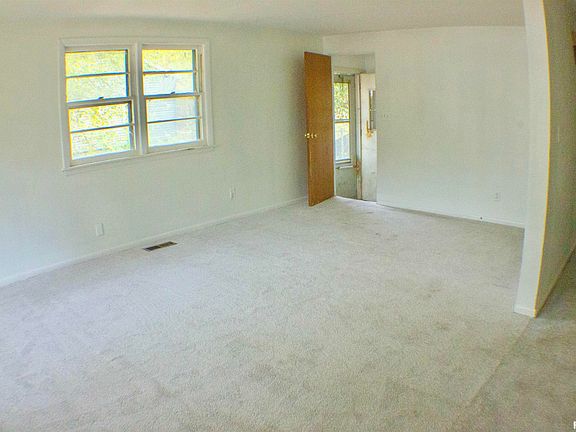 2nd image of 2722 W Marquette St