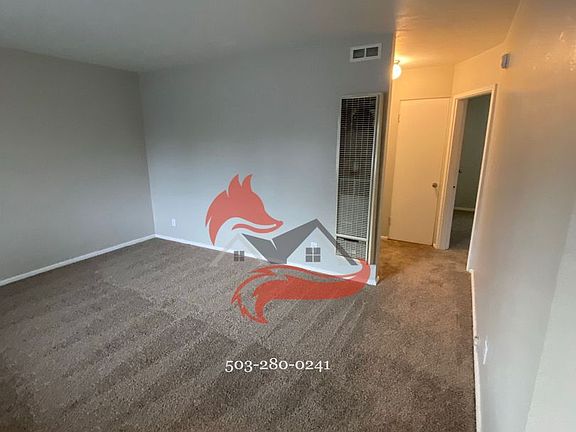5th image of 1049 SE Walnut St #1-22