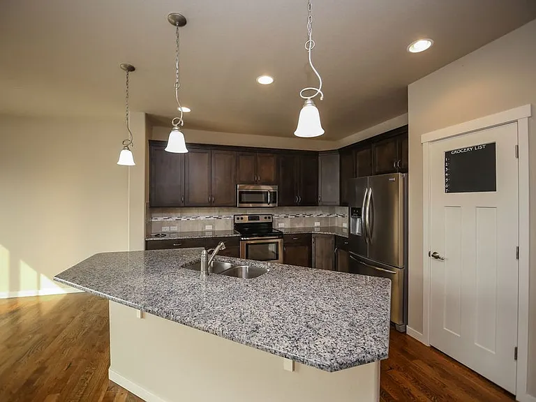 6987 Sumner St — Photo 11