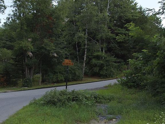 3rd image of 30 Karen St