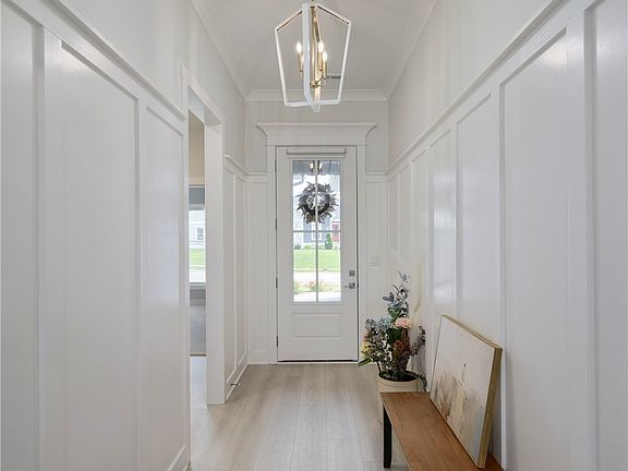 4th image of 1707 Greenbrier Place