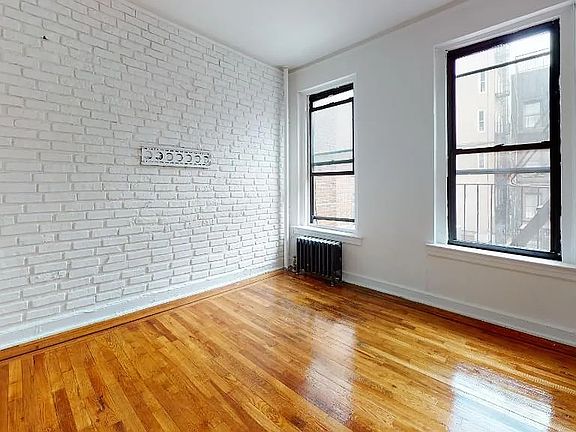 2nd image of 128 Mac Dougal St #3D