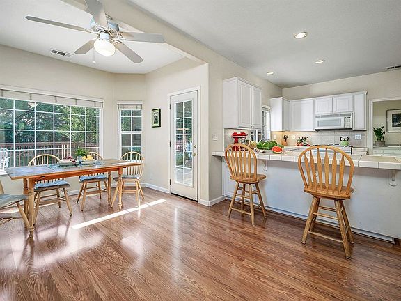 3rd image of 2712 Justin Woods Ct