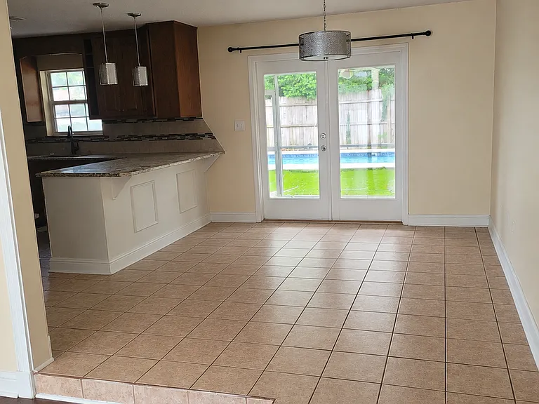 632 Mayflower Ave — Photo 6