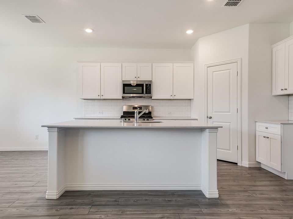 1st image of 3621 Kaufman Ct