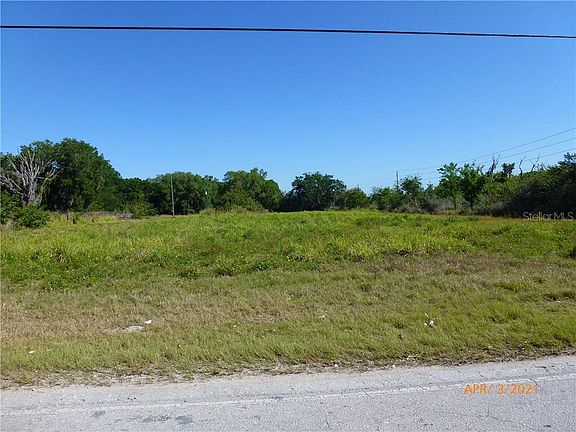 2nd image of 2124 17th St E