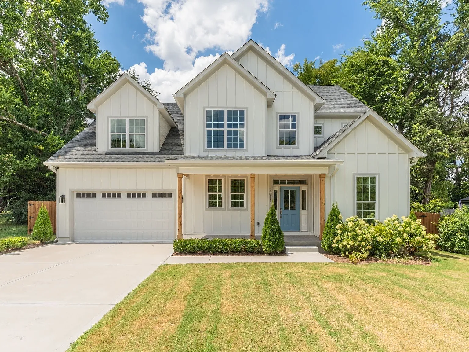 4 bed, 3.0 bath, 2821 sqft, $5,000 — Photo 1