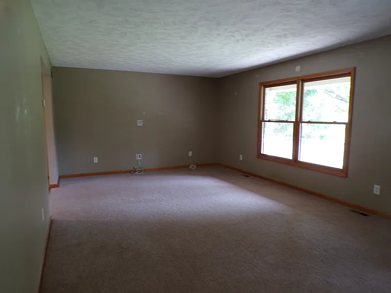 8087 Lansing Rd — Photo 12