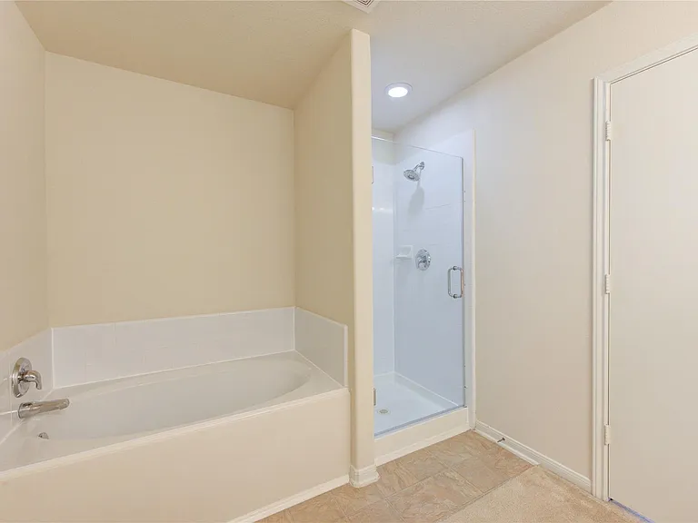 3639 Barkers Crossing Ave — Photo 23