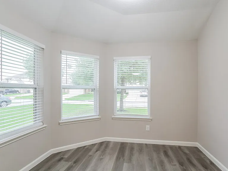 4843 Fair Oak Dale Ln — Photo 6