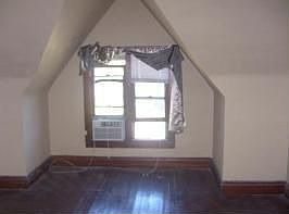 2nd image of 1317 W Logan Ave