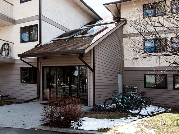 2nd image of 855 Columbia Blvd W #206