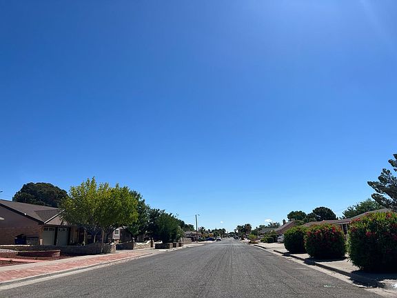 3rd image of 9816 Trinidad Dr