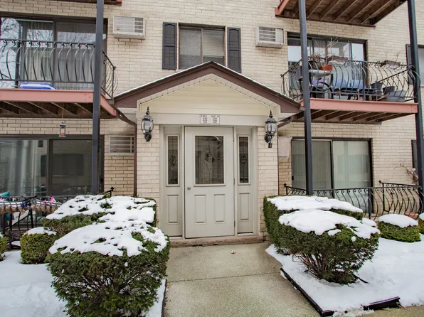 5151 N East River Rd #125A, Chicago, IL 60656