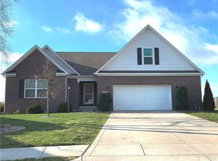 5655 Augusta Woods Dr, Plainfield, IN 46168