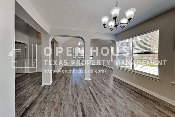 3806 Village Oaks Dr — Photo 11