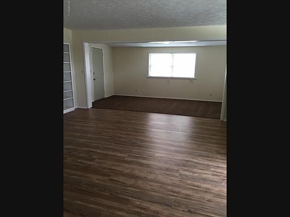 5th image of 901 Townsend Blvd