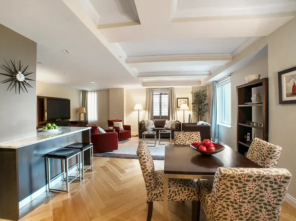 160 Central Park South image 2 of 6