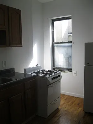 Rented by BRICK & GALO REALTY CORP | media 11