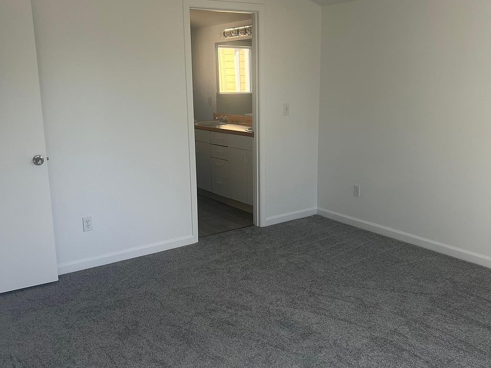 Primary bedroom 1