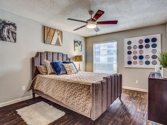 5th image of 501 Green Oaks Ct #1068