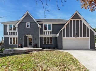 12104 Cedar St, Overland Park, KS 66209