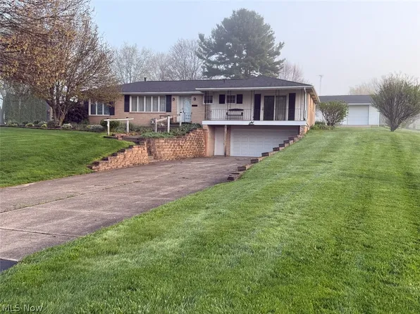 2401 Terrain St, Magnolia, OH 44643