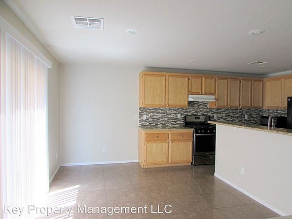 5th image of 1201 Orange Meadow St