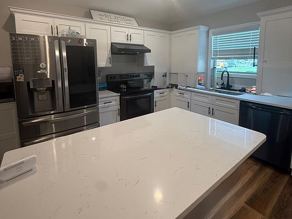 2nd image of 312 Colchester Dr