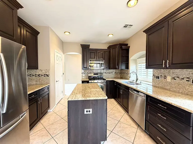 11257 Playa Caribe Ave — Photo 7