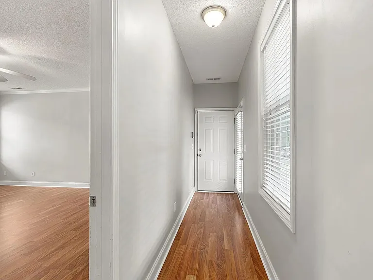 3225 Mayflower Ln — Photo 28