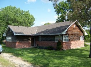 1201 Donnon St, Council Grove, KS 66846