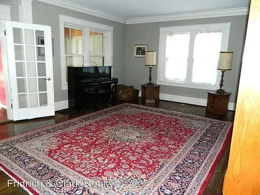 5th image of 529 32nd Ave S