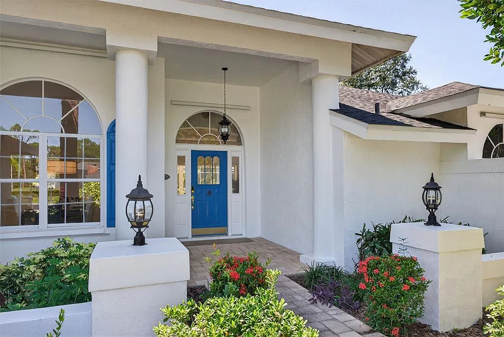 3 bed, 2.0 bath, 2379 sqft, $7,000 — Photo 3