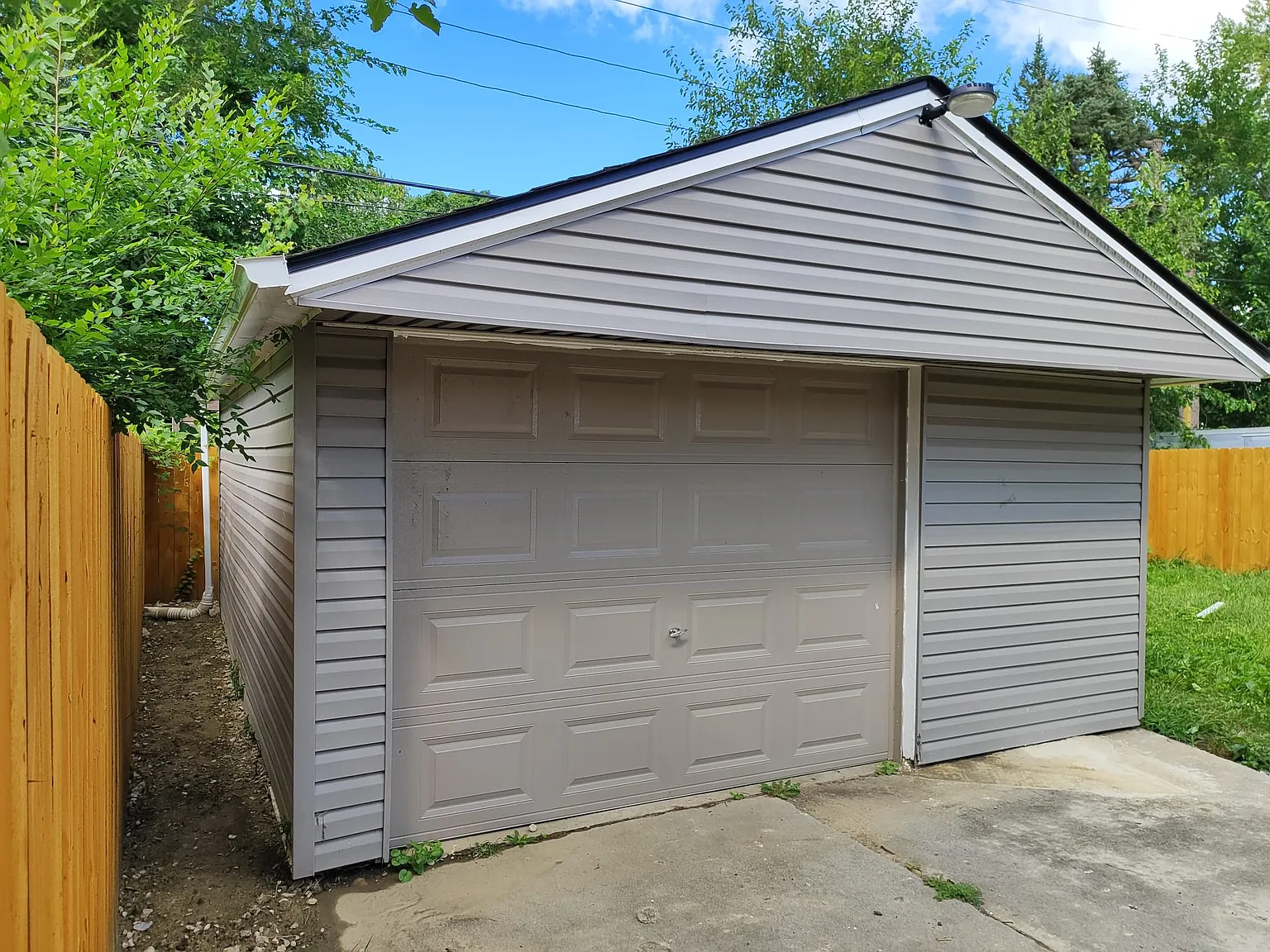 3 bed, 1022 sqft, $1,525 — Photo 4
