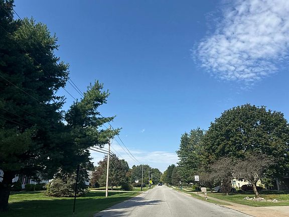 4th image of 1088 Barlow Rd