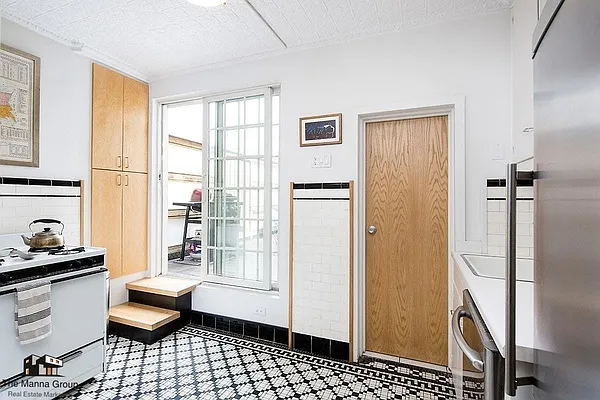 Rented by Bold New York | media 2