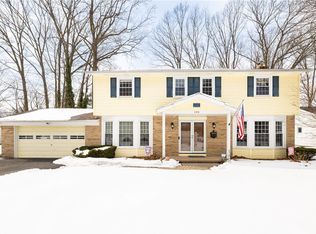 190 Courtly Cir, Rochester, NY 14615