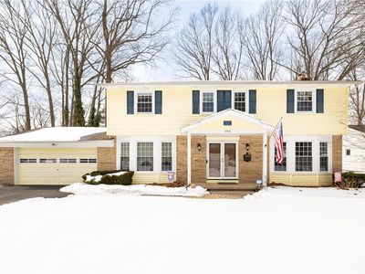 190 Courtly Cir, Rochester, NY, 14615