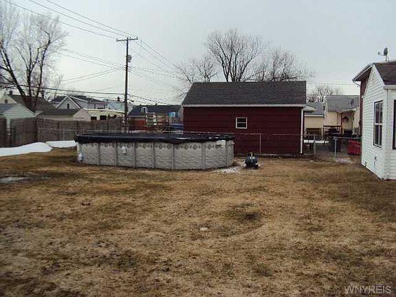 2nd image of 184 Waverly Ave
