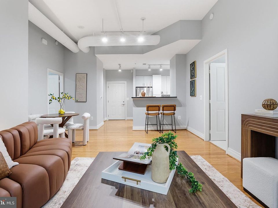 1st image of 4490 Market Commons Dr Unit 112