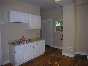 4th image of 4212 Kirby Ave