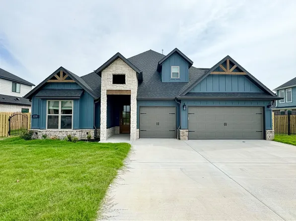 1210 Montieri Dr, Centerton, AR 72719